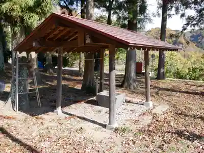 諏訪神社の手水舎