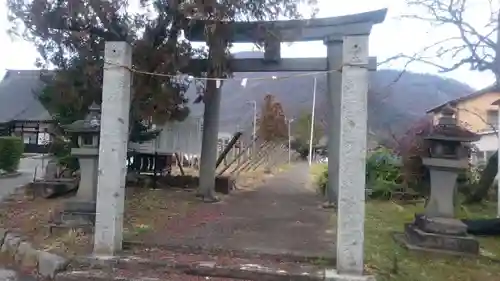 二宮神社の鳥居