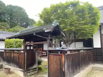 常光寺の{uncategorized: "未分類", other: "その他", undefined: "問題あり", building: "その他建物", grave: "お墓", sacred_gate: "鳥居", guardian: "狛犬", statue: "像", buddha: "仏像", history: "歴史", nature: "自然", garden: "庭園", animal: "動物", pagoda: "塔", temizu: "手水舎", mountain_gate: "山門・神門", sanctuary: "本殿・本堂", subordinate: "末社・摂社", art: "芸術", scenery: "景色", jizo: "地蔵", ema: "絵馬", goshuin: "御朱印", omikuji: "おみくじ", items: "授与品その他", amulet: "お守り", goshuincho: "御朱印帳", eats: "食事", festival: "お祭り", votive_dance: "神楽", shichigosan: "七五三参", wedding: "結婚式", experience: "体験その他", initially: "初詣", around: "周辺", anti_infection: "感染症対策"}