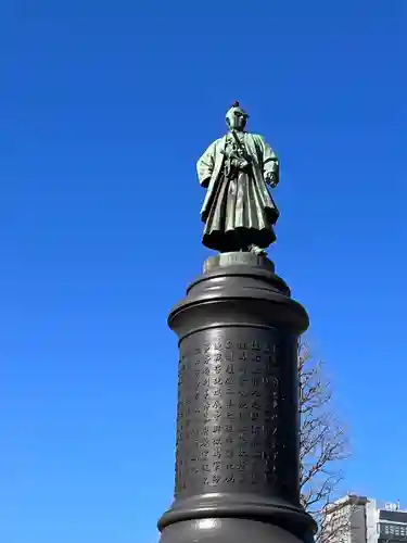 靖國神社の像