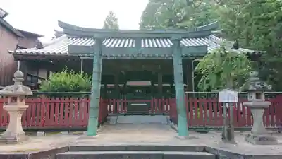 三翁神社の鳥居