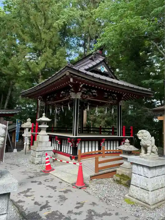 新屋山神社(山梨県)