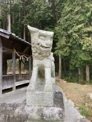 明見神社の狛犬