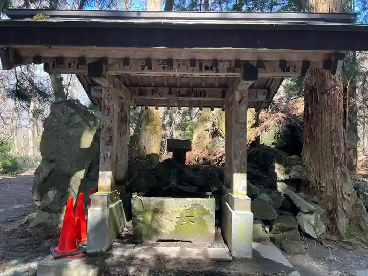 十和田神社の手水舎
