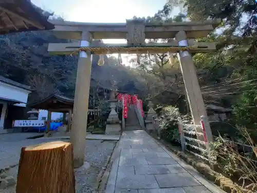 天照大神高座神社の{uncategorized: "未分類", other: "その他", undefined: "問題あり", building: "その他建物", grave: "お墓", sacred_gate: "鳥居", guardian: "狛犬", statue: "像", buddha: "仏像", history: "歴史", nature: "自然", garden: "庭園", animal: "動物", pagoda: "塔", temizu: "手水舎", mountain_gate: "山門・神門", sanctuary: "本殿・本堂", subordinate: "末社・摂社", art: "芸術", scenery: "景色", jizo: "地蔵", ema: "絵馬", goshuin: "御朱印", omikuji: "おみくじ", items: "授与品その他", amulet: "お守り", goshuincho: "御朱印帳", eats: "食事", festival: "お祭り", votive_dance: "神楽", shichigosan: "七五三参", wedding: "結婚式", experience: "体験その他", initially: "初詣", around: "周辺", anti_infection: "感染症対策"}