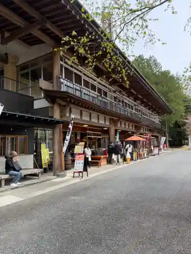三峯神社の{uncategorized: "未分類", other: "その他", undefined: "問題あり", building: "その他建物", grave: "お墓", sacred_gate: "鳥居", guardian: "狛犬", statue: "像", buddha: "仏像", history: "歴史", nature: "自然", garden: "庭園", animal: "動物", pagoda: "塔", temizu: "手水舎", mountain_gate: "山門・神門", sanctuary: "本殿・本堂", subordinate: "末社・摂社", art: "芸術", scenery: "景色", jizo: "地蔵", ema: "絵馬", goshuin: "御朱印", omikuji: "おみくじ", items: "授与品その他", amulet: "お守り", goshuincho: "御朱印帳", eats: "食事", festival: "お祭り", votive_dance: "神楽", shichigosan: "七五三参", wedding: "結婚式", experience: "体験その他", initially: "初詣", around: "周辺", anti_infection: "感染症対策"}