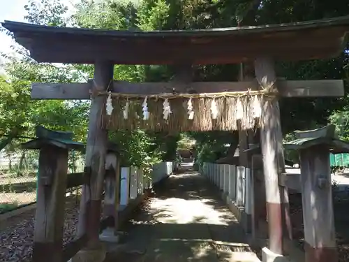 馬場氷川神社の鳥居