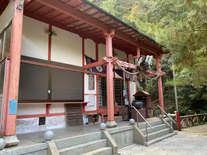 満願滝弁財天(大阪府)