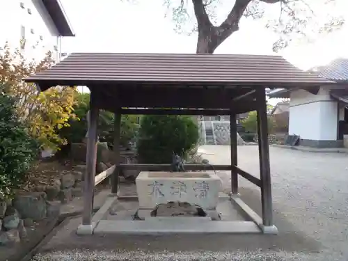 興正寺の手水舎