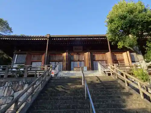 釋王寺の本殿