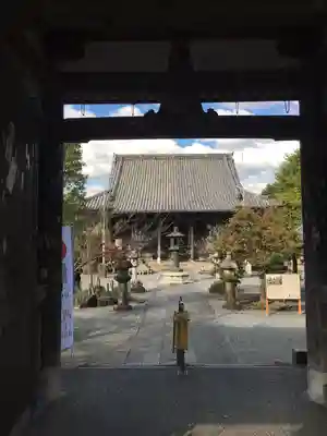 穴太寺の本殿・本堂