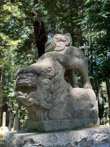 熊野神社の狛犬