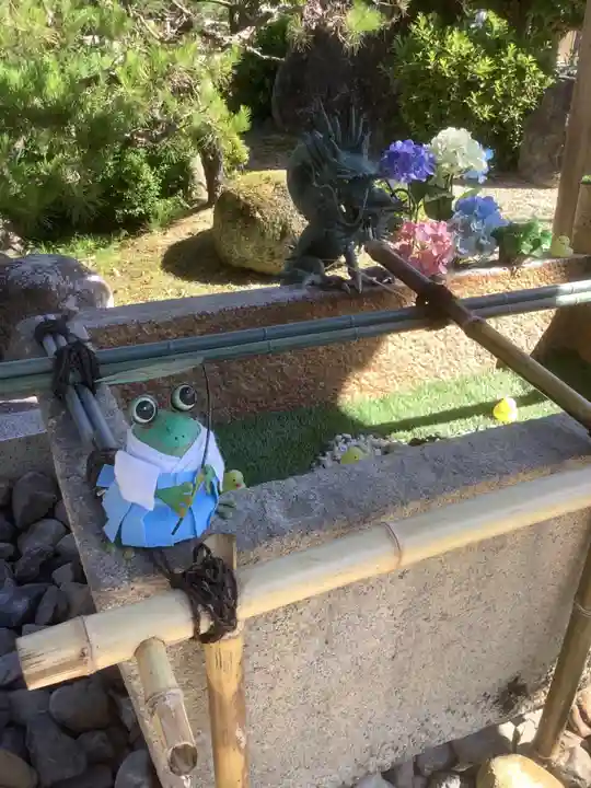 苗村神社の手水舎