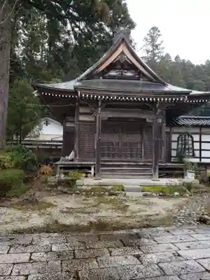 光学坊の本殿・本堂