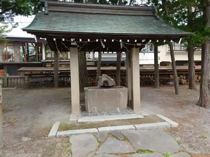 八剣神社の手水舎