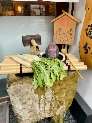 勝運稲荷の{uncategorized: "未分類", other: "その他", undefined: "問題あり", building: "その他建物", grave: "お墓", sacred_gate: "鳥居", guardian: "狛犬", statue: "像", buddha: "仏像", history: "歴史", nature: "自然", garden: "庭園", animal: "動物", pagoda: "塔", temizu: "手水舎", mountain_gate: "山門・神門", sanctuary: "本殿・本堂", subordinate: "末社・摂社", art: "芸術", scenery: "景色", jizo: "地蔵", ema: "絵馬", goshuin: "御朱印", omikuji: "おみくじ", items: "授与品その他", amulet: "お守り", goshuincho: "御朱印帳", eats: "食事", festival: "お祭り", votive_dance: "神楽", shichigosan: "七五三参", wedding: "結婚式", experience: "体験その他", initially: "初詣", around: "周辺", anti_infection: "感染症対策"}