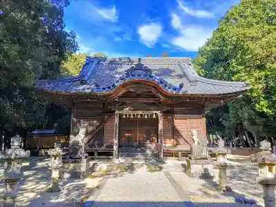 大岡白山神社の本殿・本堂