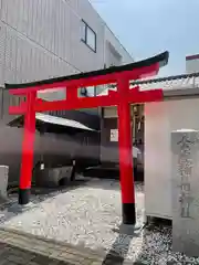 金座稲荷神社の鳥居