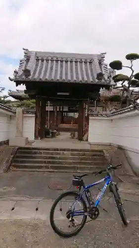 善勝寺の山門