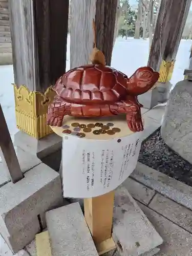 彌彦神社　(伊夜日子神社)の像