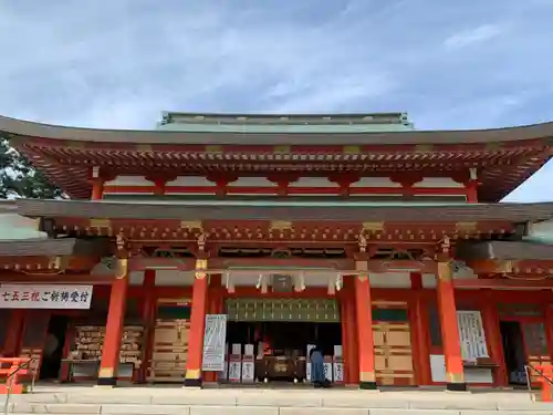 五社神社　諏訪神社の山門