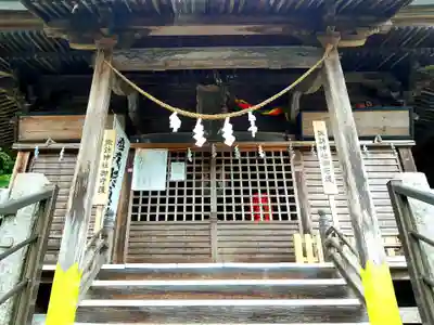 諏訪神社の本殿・本堂