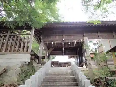 大鷲神社の山門・神門