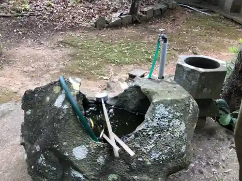 興神社の手水