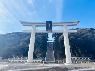 大洗磯前神社の{uncategorized: "未分類", other: "その他", undefined: "問題あり", building: "その他建物", grave: "お墓", sacred_gate: "鳥居", guardian: "狛犬", statue: "像", buddha: "仏像", history: "歴史", nature: "自然", garden: "庭園", animal: "動物", pagoda: "塔", temizu: "手水舎", mountain_gate: "山門・神門", sanctuary: "本殿・本堂", subordinate: "末社・摂社", art: "芸術", scenery: "景色", jizo: "地蔵", ema: "絵馬", goshuin: "御朱印", omikuji: "おみくじ", items: "授与品その他", amulet: "お守り", goshuincho: "御朱印帳", eats: "食事", festival: "お祭り", votive_dance: "神楽", shichigosan: "七五三参", wedding: "結婚式", experience: "体験その他", initially: "初詣", around: "周辺", anti_infection: "感染症対策"}