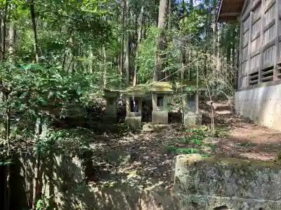新里今宮神社の{uncategorized: "未分類", other: "その他", undefined: "問題あり", building: "その他建物", grave: "お墓", sacred_gate: "鳥居", guardian: "狛犬", statue: "像", buddha: "仏像", history: "歴史", nature: "自然", garden: "庭園", animal: "動物", pagoda: "塔", temizu: "手水舎", mountain_gate: "山門・神門", sanctuary: "本殿・本堂", subordinate: "末社・摂社", art: "芸術", scenery: "景色", jizo: "地蔵", ema: "絵馬", goshuin: "御朱印", omikuji: "おみくじ", items: "授与品その他", amulet: "お守り", goshuincho: "御朱印帳", eats: "食事", festival: "お祭り", votive_dance: "神楽", shichigosan: "七五三参", wedding: "結婚式", experience: "体験その他", initially: "初詣", around: "周辺", anti_infection: "感染症対策"}