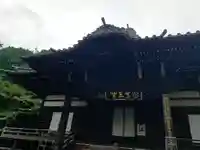 三寳寺の本殿・本堂