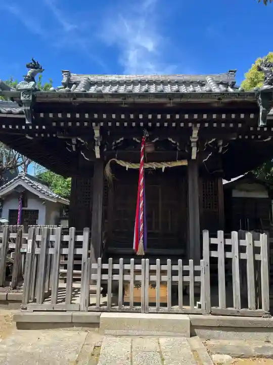 若宮八幡神社の{uncategorized: "未分類", other: "その他", undefined: "問題あり", building: "その他建物", grave: "お墓", sacred_gate: "鳥居", guardian: "狛犬", statue: "像", buddha: "仏像", history: "歴史", nature: "自然", garden: "庭園", animal: "動物", pagoda: "塔", temizu: "手水舎", mountain_gate: "山門・神門", sanctuary: "本殿・本堂", subordinate: "末社・摂社", art: "芸術", scenery: "景色", jizo: "地蔵", ema: "絵馬", goshuin: "御朱印", omikuji: "おみくじ", items: "授与品その他", amulet: "お守り", goshuincho: "御朱印帳", eats: "食事", festival: "お祭り", votive_dance: "神楽", shichigosan: "七五三参", wedding: "結婚式", experience: "体験その他", initially: "初詣", around: "周辺", anti_infection: "感染症対策"}