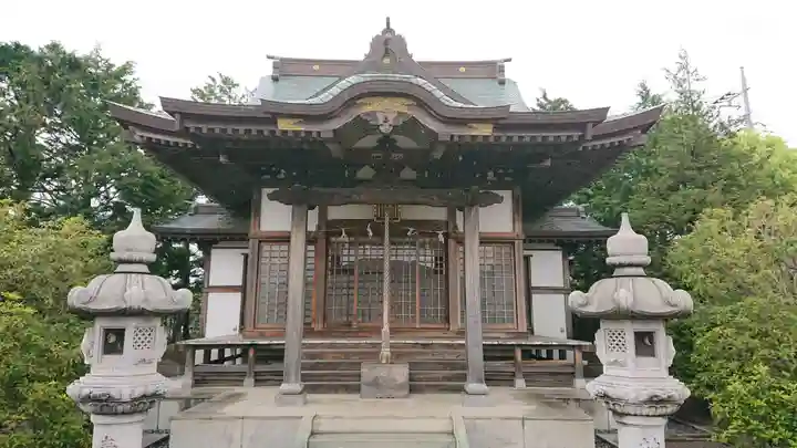 諏訪神社の本殿・本堂