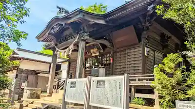 飯綱神社の本殿・本堂