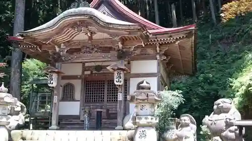 華厳寺の本殿