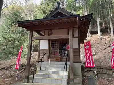 栖雲寺の{uncategorized: "未分類", other: "その他", undefined: "問題あり", building: "その他建物", grave: "お墓", sacred_gate: "鳥居", guardian: "狛犬", statue: "像", buddha: "仏像", history: "歴史", nature: "自然", garden: "庭園", animal: "動物", pagoda: "塔", temizu: "手水舎", mountain_gate: "山門・神門", sanctuary: "本殿・本堂", subordinate: "末社・摂社", art: "芸術", scenery: "景色", jizo: "地蔵", ema: "絵馬", goshuin: "御朱印", omikuji: "おみくじ", items: "授与品その他", amulet: "お守り", goshuincho: "御朱印帳", eats: "食事", festival: "お祭り", votive_dance: "神楽", shichigosan: "七五三参", wedding: "結婚式", experience: "体験その他", initially: "初詣", around: "周辺", anti_infection: "感染症対策"}