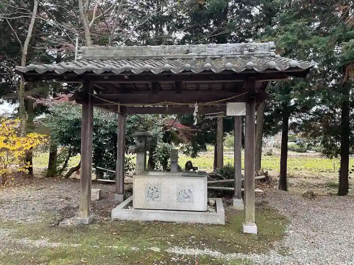 九居瀬八幡神社(滋賀県)
