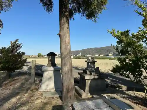 王子和多津美神社の{uncategorized: "未分類", other: "その他", undefined: "問題あり", building: "その他建物", grave: "お墓", sacred_gate: "鳥居", guardian: "狛犬", statue: "像", buddha: "仏像", history: "歴史", nature: "自然", garden: "庭園", animal: "動物", pagoda: "塔", temizu: "手水舎", mountain_gate: "山門・神門", sanctuary: "本殿・本堂", subordinate: "末社・摂社", art: "芸術", scenery: "景色", jizo: "地蔵", ema: "絵馬", goshuin: "御朱印", omikuji: "おみくじ", items: "授与品その他", amulet: "お守り", goshuincho: "御朱印帳", eats: "食事", festival: "お祭り", votive_dance: "神楽", shichigosan: "七五三参", wedding: "結婚式", experience: "体験その他", initially: "初詣", around: "周辺", anti_infection: "感染症対策"}