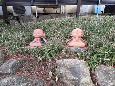 見立寺の{uncategorized: "未分類", other: "その他", undefined: "問題あり", building: "その他建物", grave: "お墓", sacred_gate: "鳥居", guardian: "狛犬", statue: "像", buddha: "仏像", history: "歴史", nature: "自然", garden: "庭園", animal: "動物", pagoda: "塔", temizu: "手水舎", mountain_gate: "山門・神門", sanctuary: "本殿・本堂", subordinate: "末社・摂社", art: "芸術", scenery: "景色", jizo: "地蔵", ema: "絵馬", goshuin: "御朱印", omikuji: "おみくじ", items: "授与品その他", amulet: "お守り", goshuincho: "御朱印帳", eats: "食事", festival: "お祭り", votive_dance: "神楽", shichigosan: "七五三参", wedding: "結婚式", experience: "体験その他", initially: "初詣", around: "周辺", anti_infection: "感染症対策"}