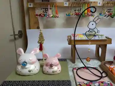 彌彦神社　(伊夜日子神社)の像