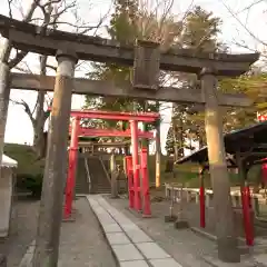 鶴ケ城稲荷神社の鳥居