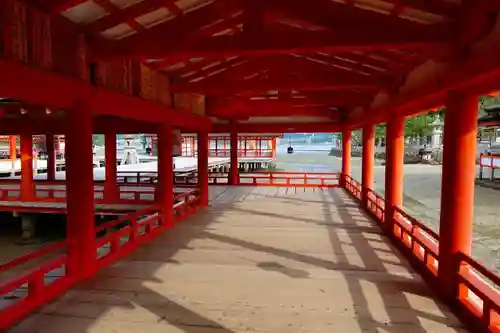 厳島神社の本殿