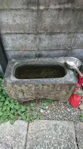 宗四郎稲荷大明神の手水舎
