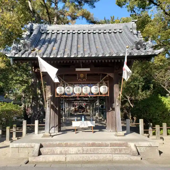 立坂神社の山門・神門