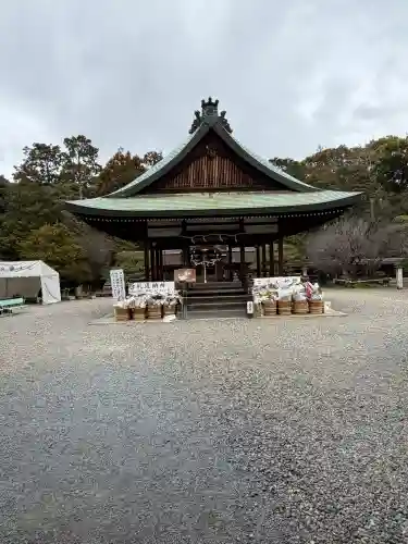 梅宮大社の{uncategorized: "未分類", other: "その他", undefined: "問題あり", building: "その他建物", grave: "お墓", sacred_gate: "鳥居", guardian: "狛犬", statue: "像", buddha: "仏像", history: "歴史", nature: "自然", garden: "庭園", animal: "動物", pagoda: "塔", temizu: "手水舎", mountain_gate: "山門・神門", sanctuary: "本殿・本堂", subordinate: "末社・摂社", art: "芸術", scenery: "景色", jizo: "地蔵", ema: "絵馬", goshuin: "御朱印", omikuji: "おみくじ", items: "授与品その他", amulet: "お守り", goshuincho: "御朱印帳", eats: "食事", festival: "お祭り", votive_dance: "神楽", shichigosan: "七五三参", wedding: "結婚式", experience: "体験その他", initially: "初詣", around: "周辺", anti_infection: "感染症対策"}