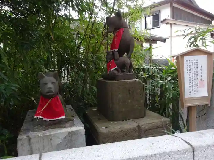 白笹稲荷神社の狛犬