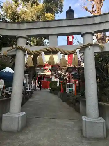 京濱伏見稲荷神社の鳥居