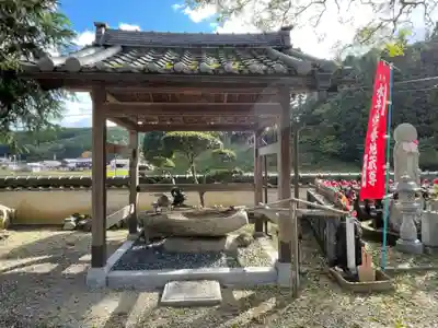 龍性院の手水舎