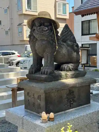 札幌諏訪神社の狛犬