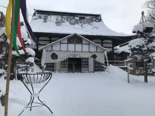 諏訪神社の本殿